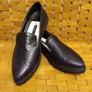 EUC ALICE & OLIVIA Navy Blue Pointed Toe Python Print Loafers Size 8.5 (39)